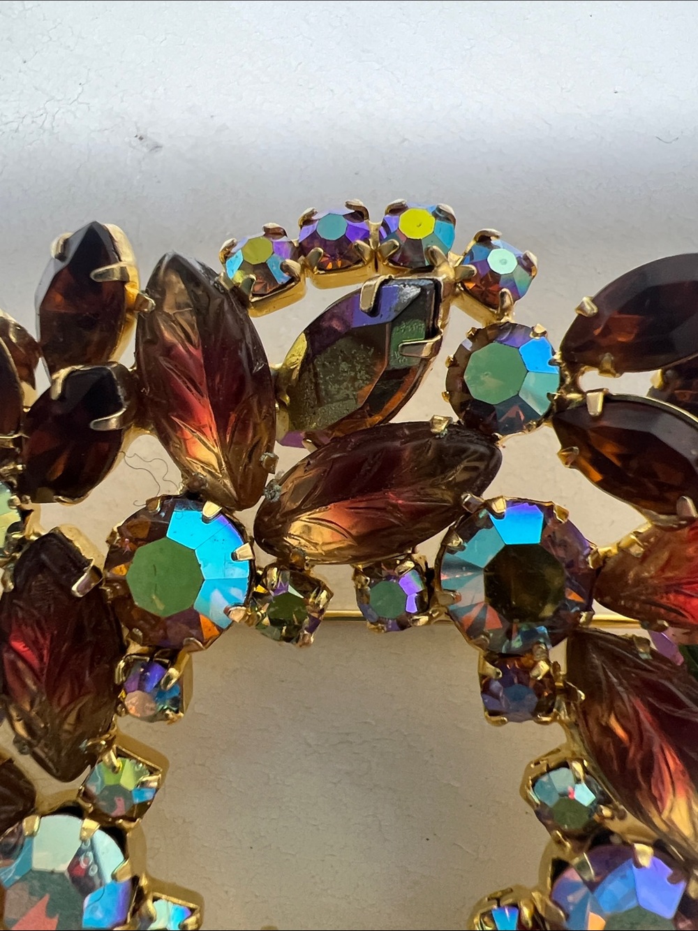 Crystal Vintage Wreath Brooch - Amber and Aurora Borealis - Picture 12 of 16